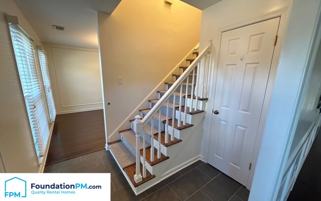 Building Photo - 8653 Chris Suzanne Cir