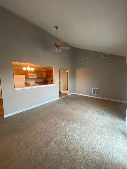 Building Photo - 8121 N Main St