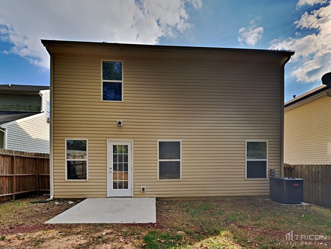 Building Photo - 4522 Esmeralda Drive