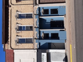 Building Photo - 9 Main St