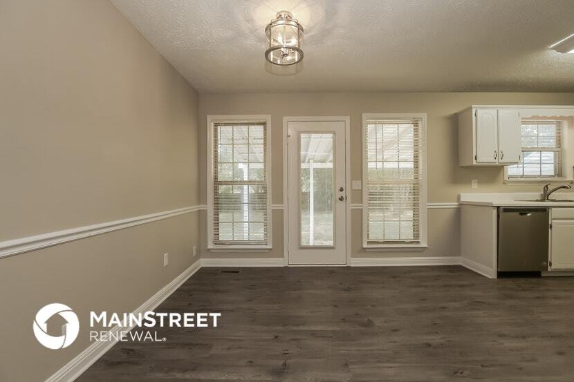 Building Photo - 2319 Centertree Dr