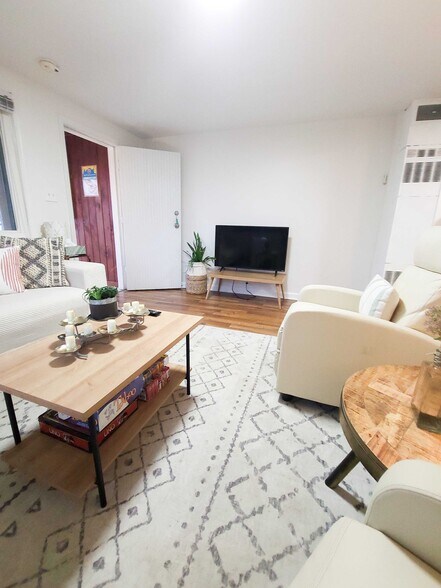 Primary Photo - 2359 Old Iroquois Trl