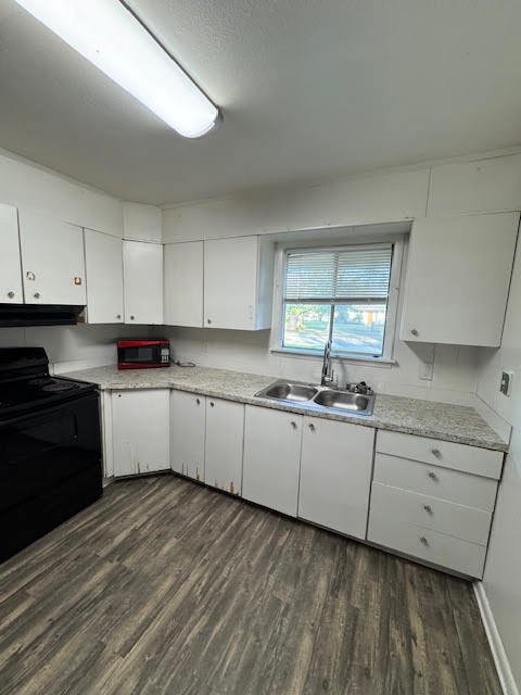 Building Photo - 5700 Eastwood Dr