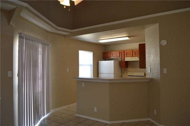 Building Photo - 11713 Snow Hawk Dr