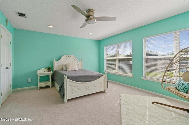Building Photo - 3826 Reedpond Dr N