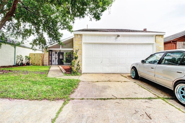 Building Photo - 6615 Briar Terrace Dr