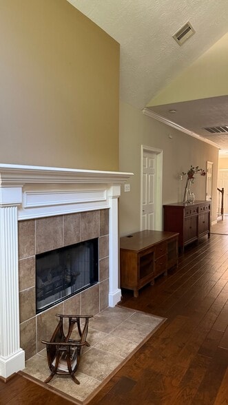 Building Photo - 4014 Waterford Ln