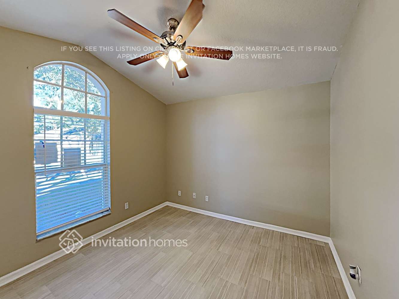 Building Photo - 2515 Clareside Dr