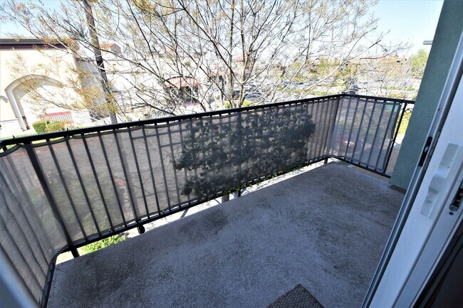 Building Photo - 3998 E Commerce Way