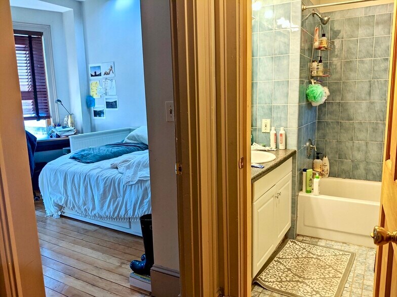 Building Photo - 486 Columbus Ave