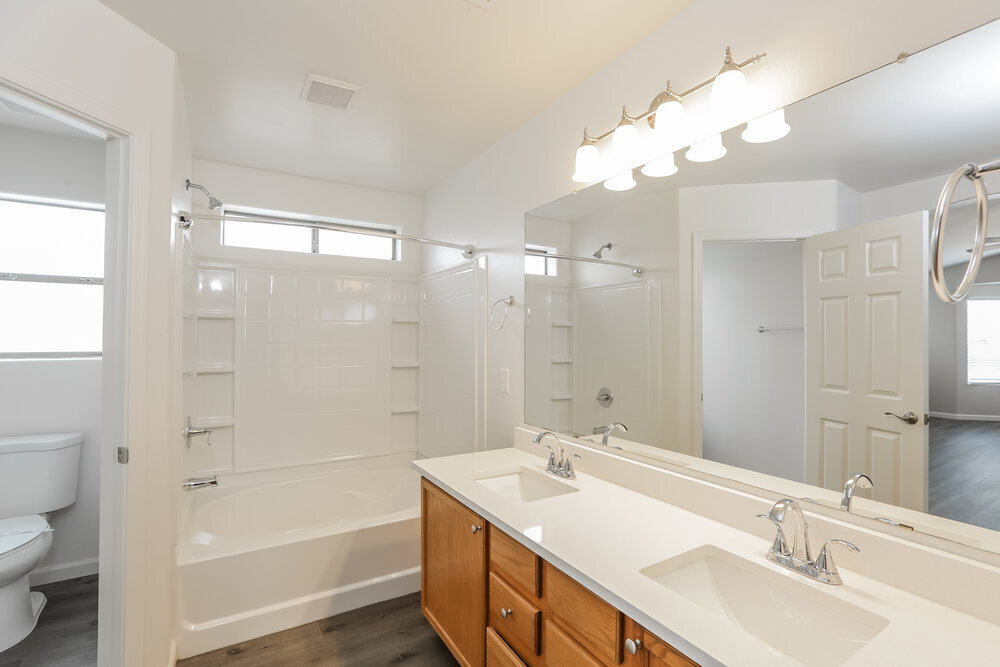 Building Photo - 1114 E Fraktur Rd