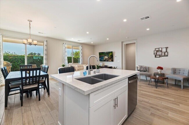 Building Photo - 51710 Ponderosa Dr.