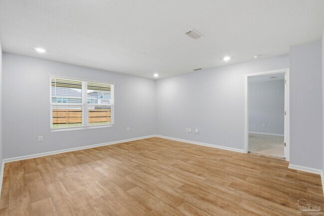Building Photo - 5598 Guinevere Ln