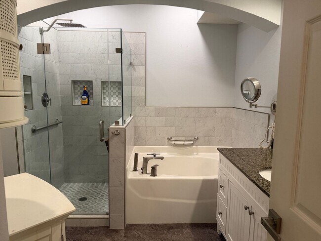 Building Photo - The Preserve at Indigo Run - First Floor with Garage and Screened Porch!