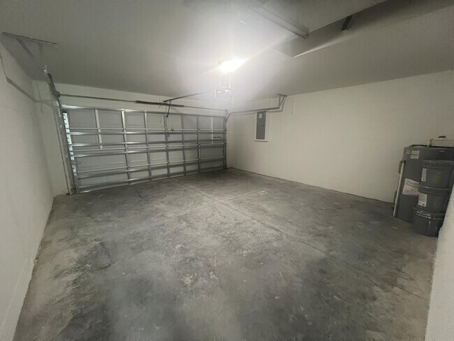 Building Photo - 15094 SE 113th Street Rd