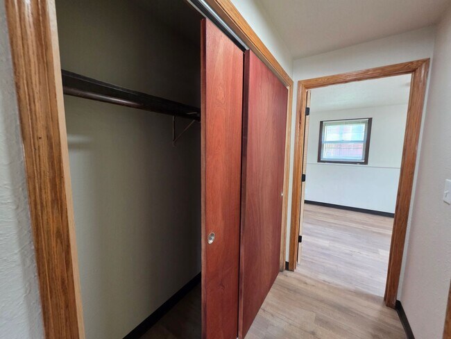 Building Photo - 2096 Imperial Ln