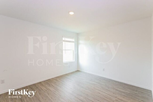 Building Photo - 8506 Rose Tanager