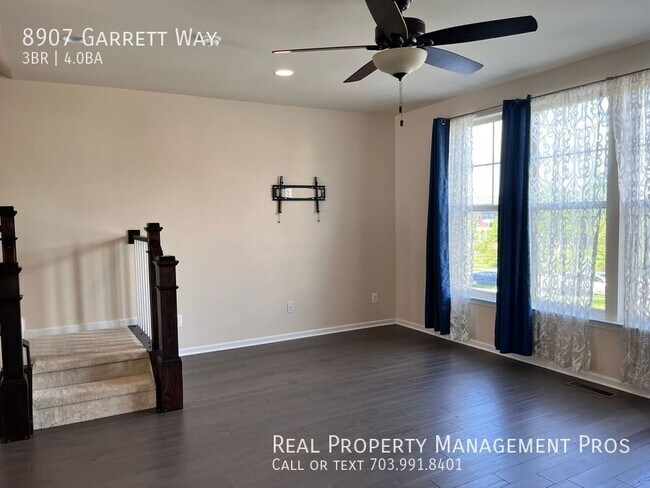 Building Photo - 8907 Garrett Way