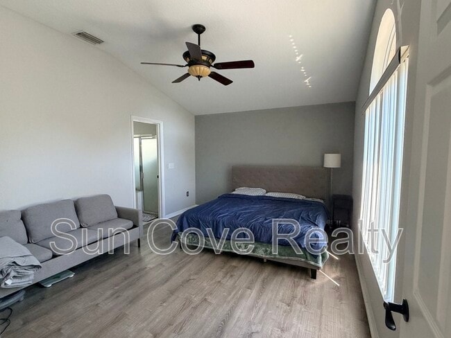 Building Photo - 8833 Cypress Hammock Dr