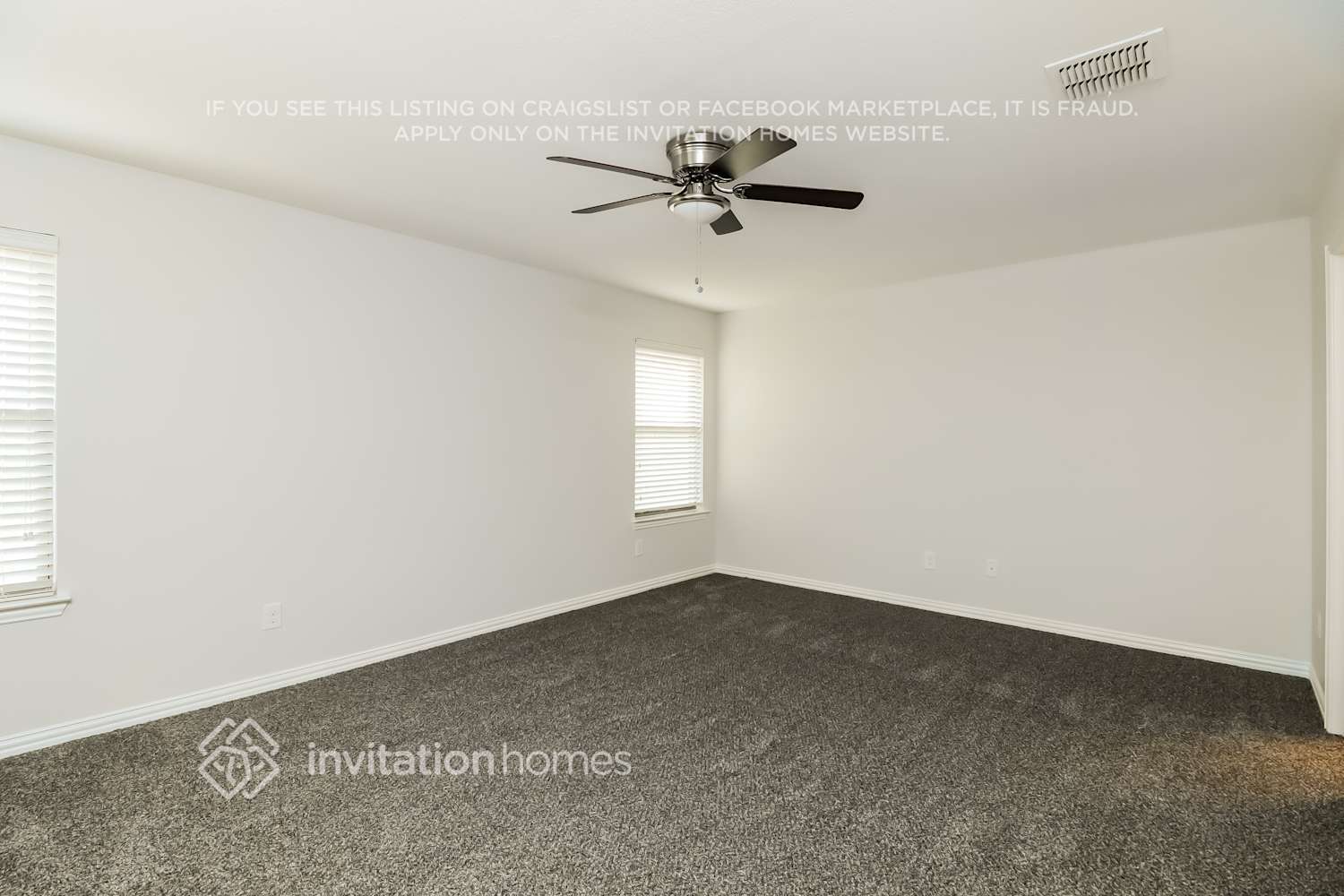 Building Photo - 9016 Curacao Dr