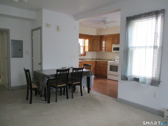 Building Photo - 76 Dog Hill Rd