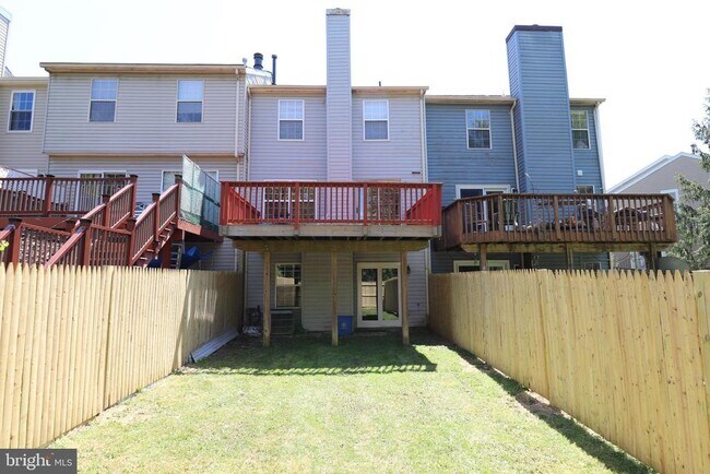 Building Photo - 18365 Honeylocust Cir