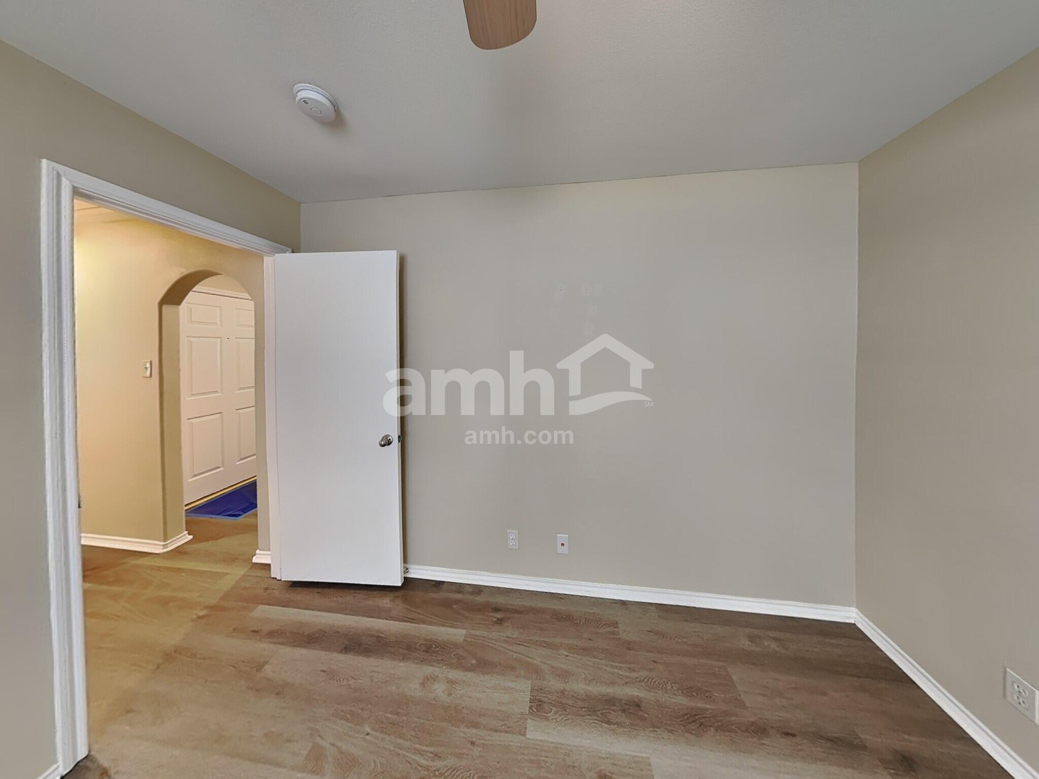 Building Photo - 15243 Kamary Ln