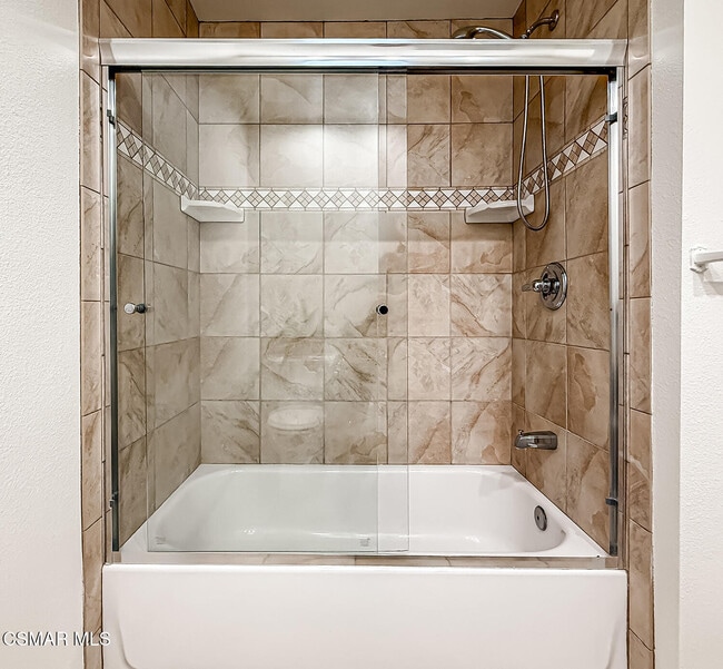 Building Photo - 655 Arroyo Oaks Dr