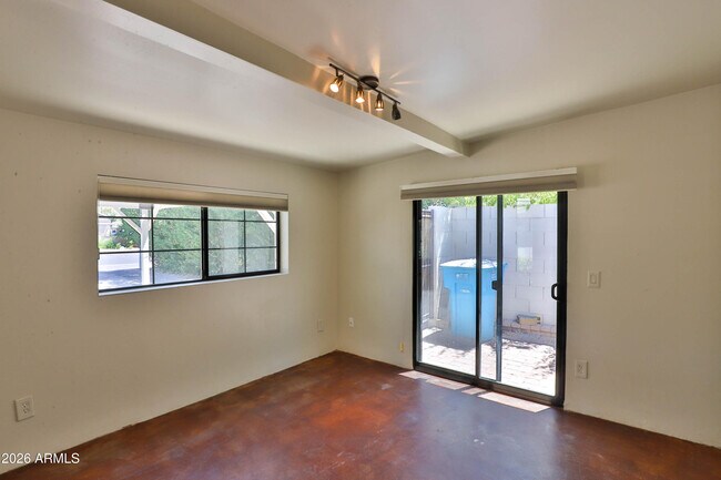 Building Photo - 4243 E Campbell Ave