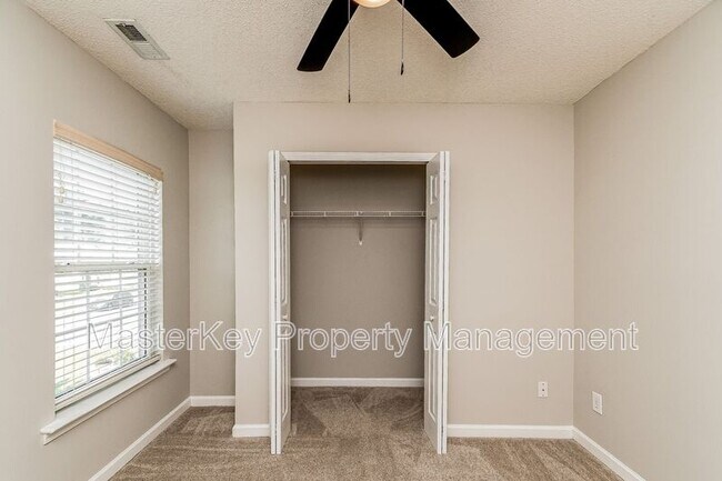 Building Photo - 104 Taylor Glen Dr