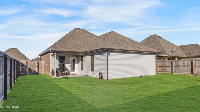 Building Photo - 216 Stanwell Ave