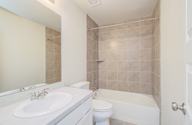 Building Photo - 8411 Beacon Bay Cir