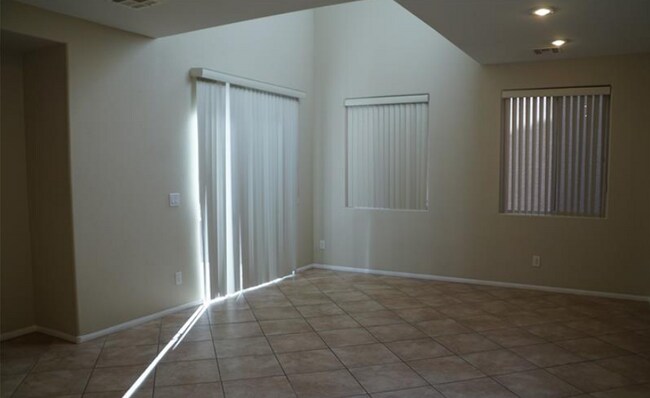 Building Photo - 9310 Quiet Mist Ct