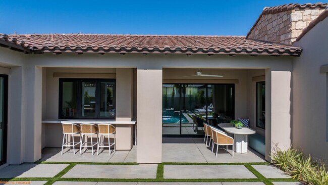 Building Photo - 75147 Palisades Pl