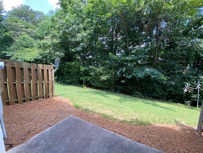 Building Photo - 677 Kenridge Dr