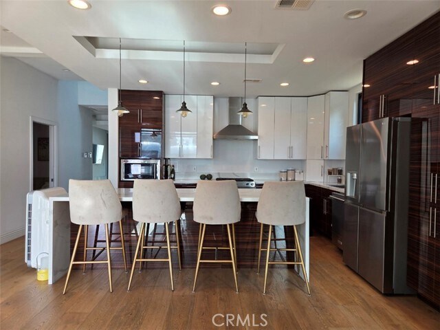 Building Photo - 915 S Rimpau Blvd