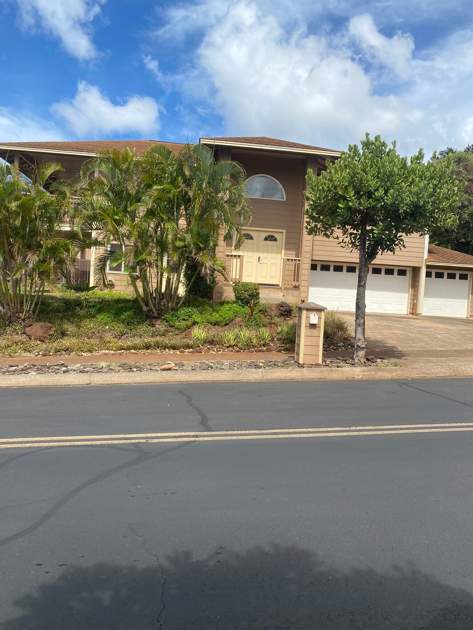 Building Photo - 131 Kahana Makai Rd