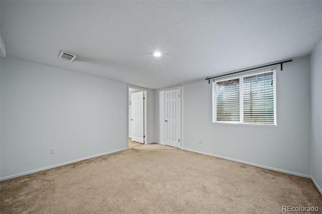 Building Photo - 3124 S Vine Ct