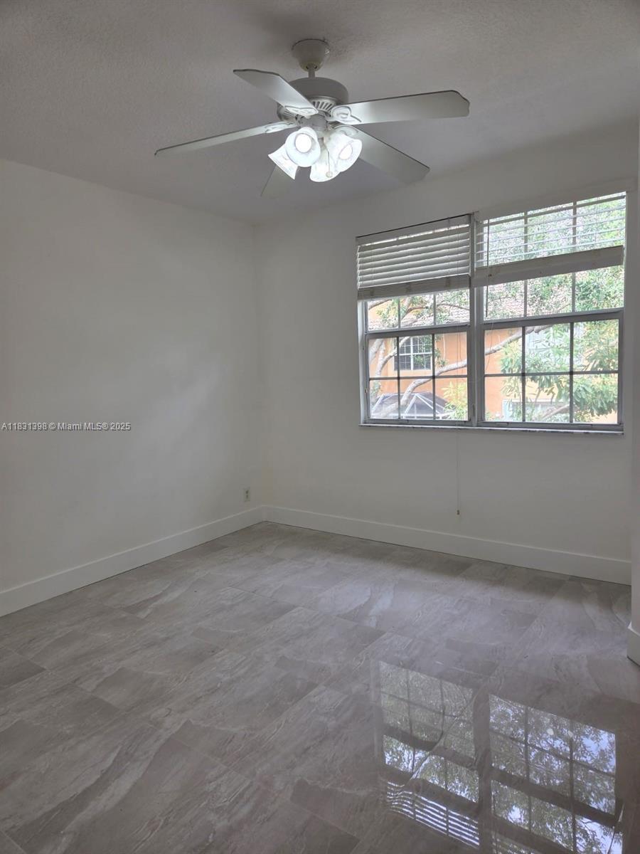 Building Photo - 1537 Barcelona Way
