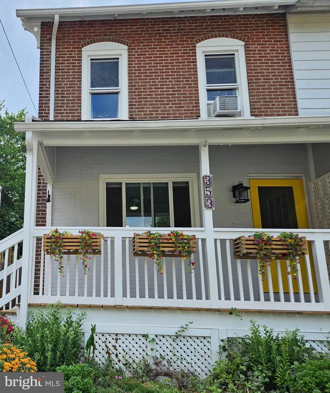 Building Photo - 353 Jefferson Ave