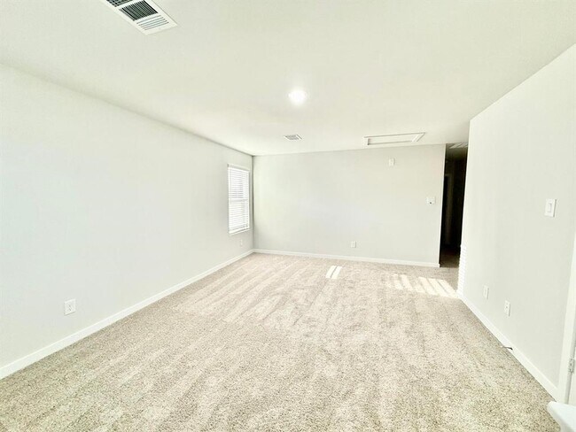 Building Photo - 7898 Alset Dr
