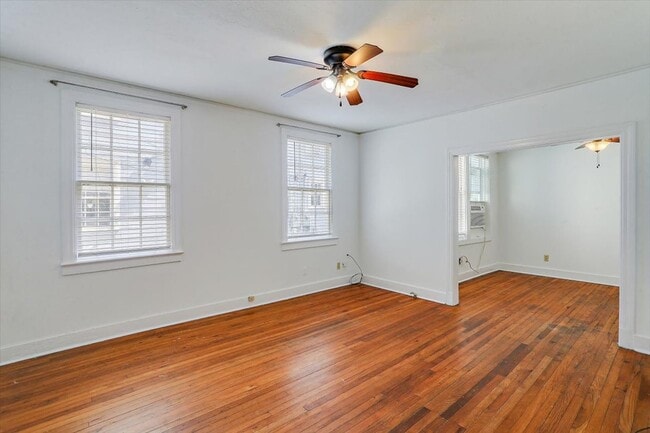 Building Photo - 1602/04 Saint Mary Street