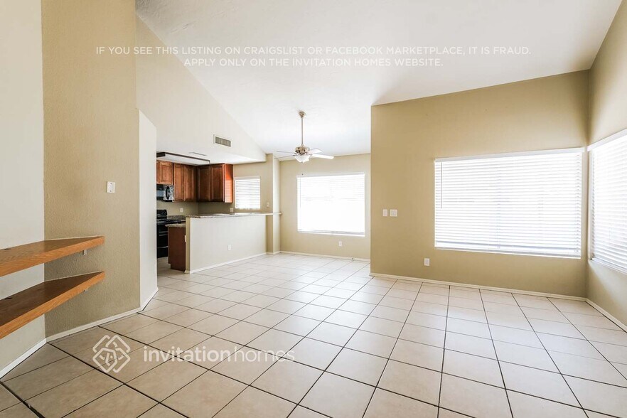 Building Photo - 10246 N 66th Ave