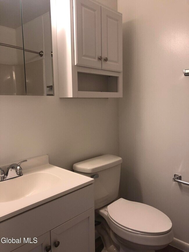 Building Photo - 21 Wells St