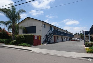 Building Photo - Hemlock Apartments
