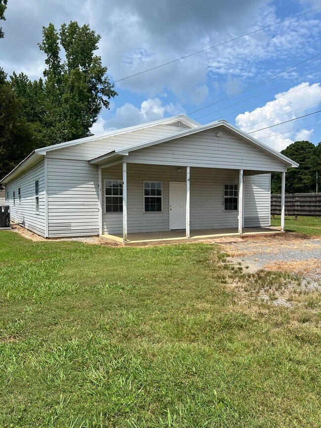 Primary Photo - 3 Bedroom, 1 Bath Home