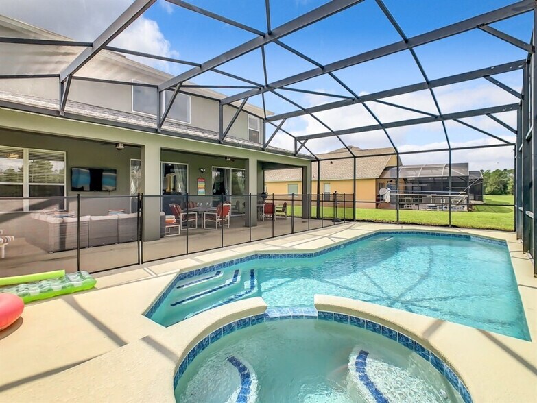 Building Photo - 8627 La Isla Dr