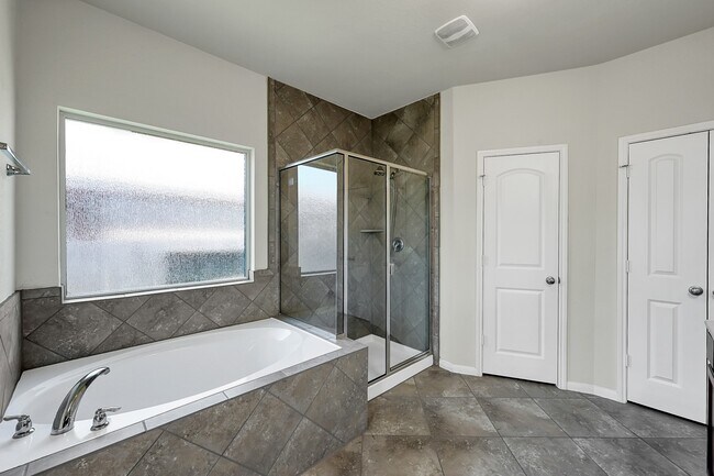 Building Photo - 30119 Saw Oaks Dr