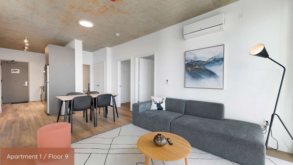 Building Photo - 853 W Blackhawk St