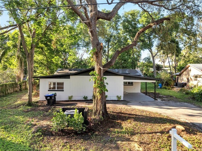 Building Photo - 7043 Carlene Dr